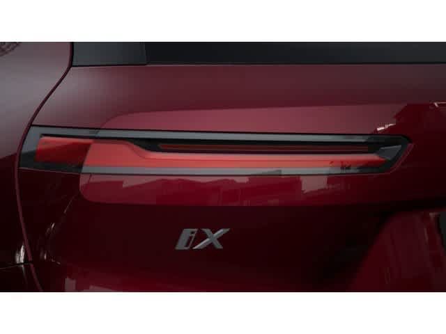 Used 2026 BMW iX xDrive45 w/ Premium Package AWD/4WD image 8