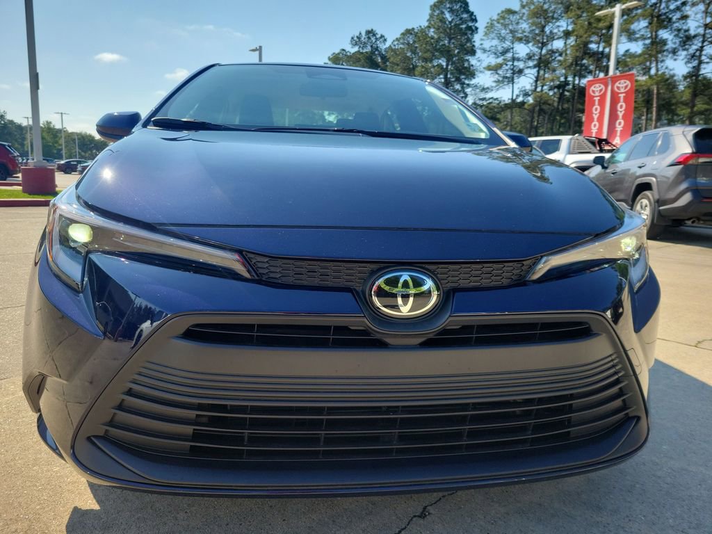 Certified 2026 Toyota Corolla LE w/ LE Premium Package FWD image 9