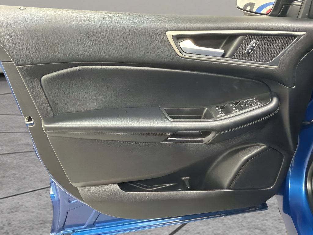 Used 2022 Ford Edge SEL w/ Convenience Package AWD/4WD image 10