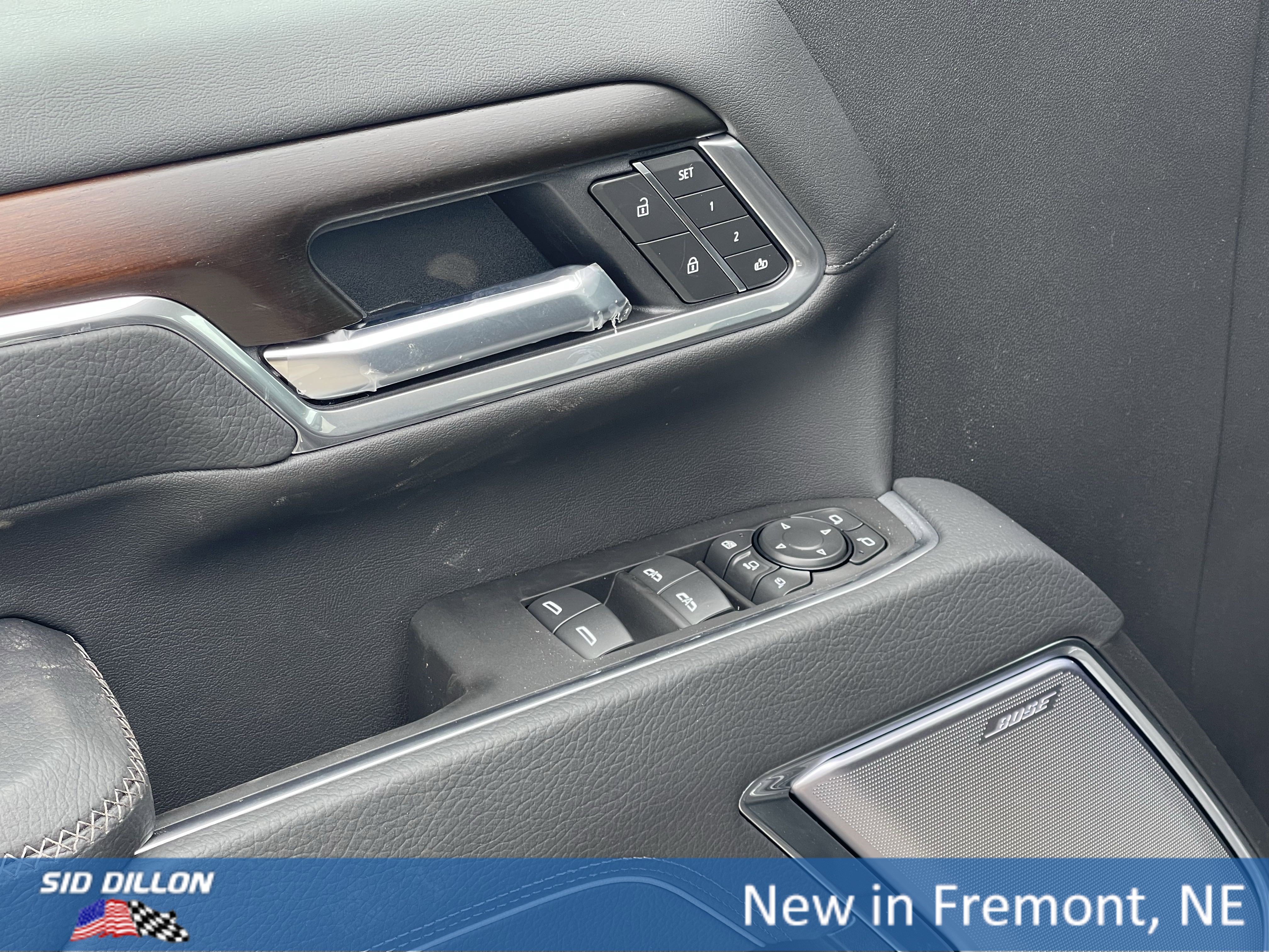 New 2025 GMC Sierra 2500 Denali w/ Denali Reserve Package image 8