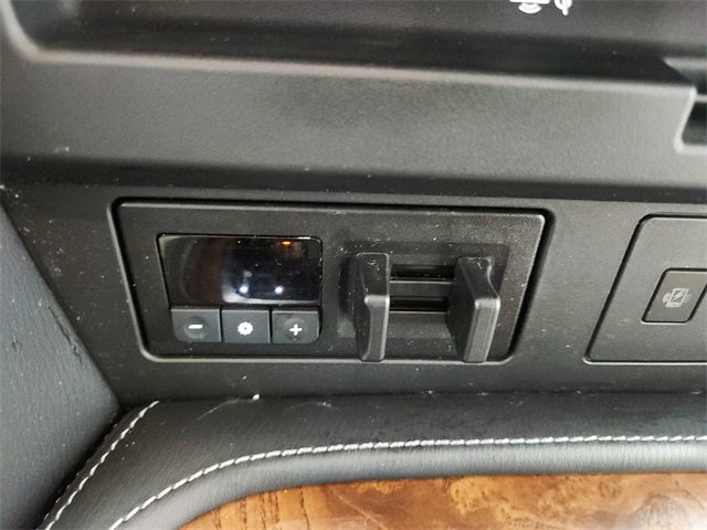 Used 2024 Nissan Armada SL w/ Captain's Chairs Package image 28