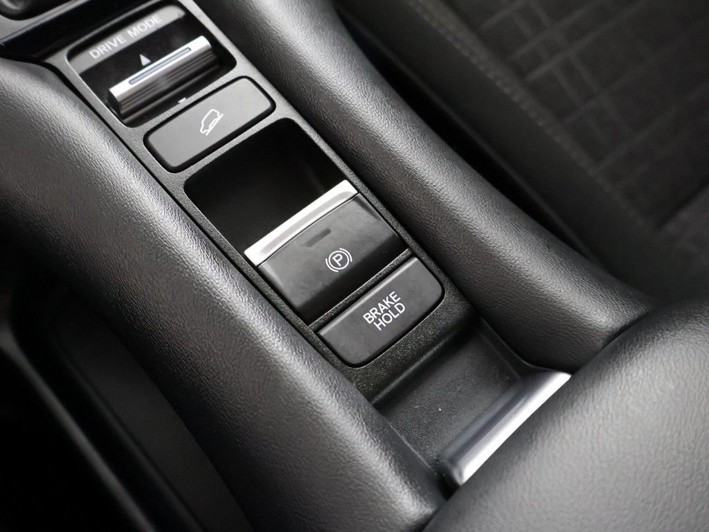 Certified 2026 Honda HR-V LX image 47