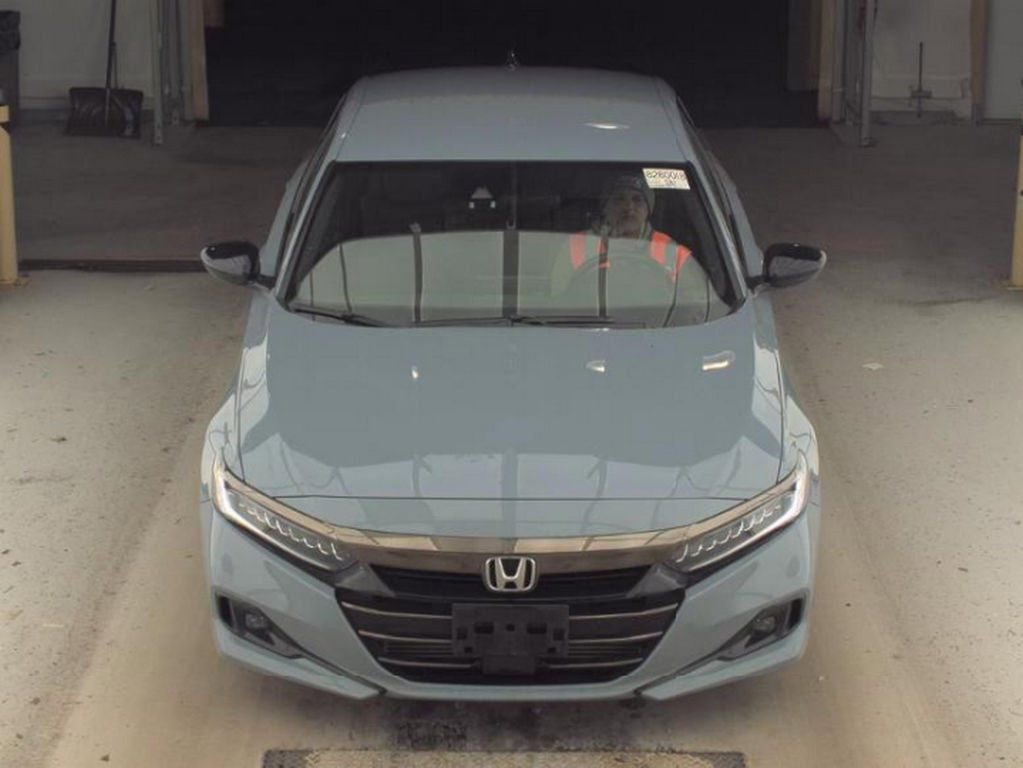 Used 2022 Honda Accord Sport image 2