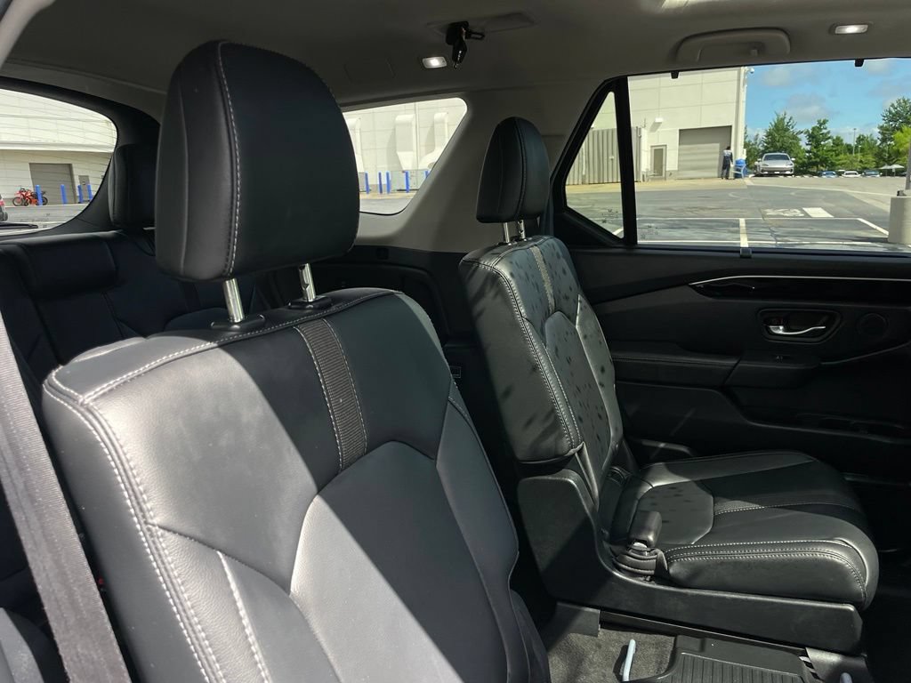 Certified 2025 Honda Pilot Touring image 36