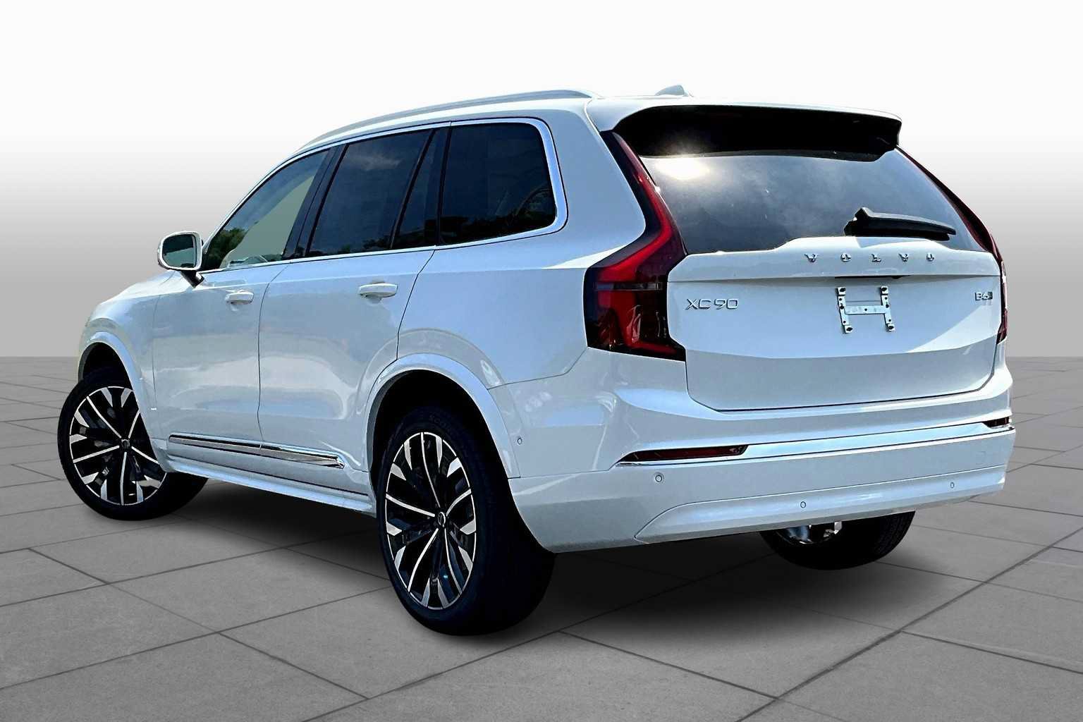 New 2026 Volvo XC90 B6 Ultra w/ Protection Package AWD/4WD image 3