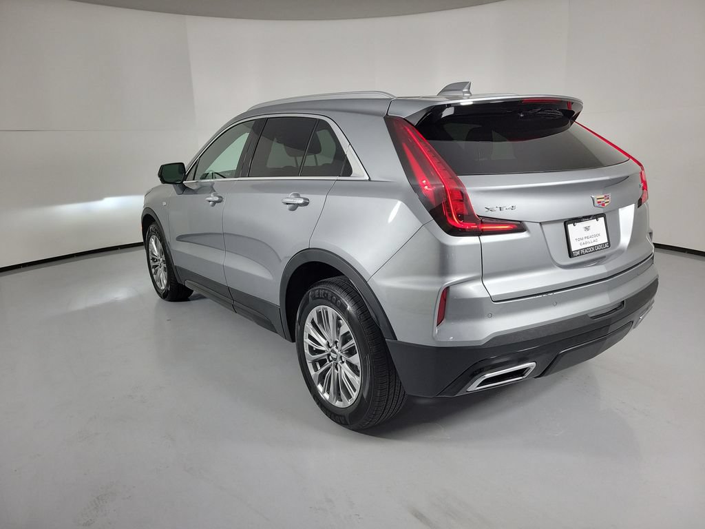 Certified 2025 Cadillac XT4 Premium Luxury FWD image 3
