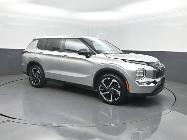 Used 2022 Mitsubishi Outlander ES FWD image 31