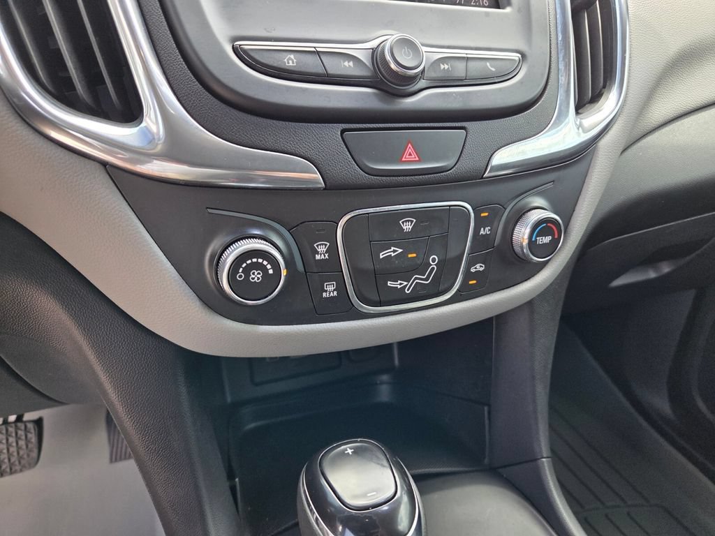 Used 2021 Chevrolet Equinox LS w/ LS Convenience Package FWD image 25