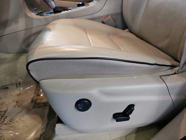 Used 2020 Jeep Grand Cherokee Overland image 28