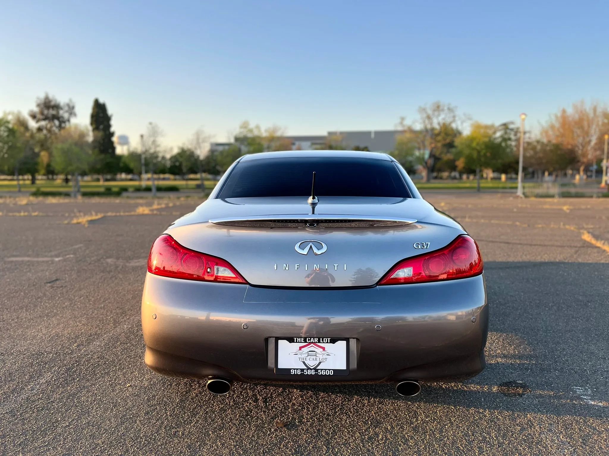 Used 2010 INFINITI G37 Anniversary Edition RWD image 14