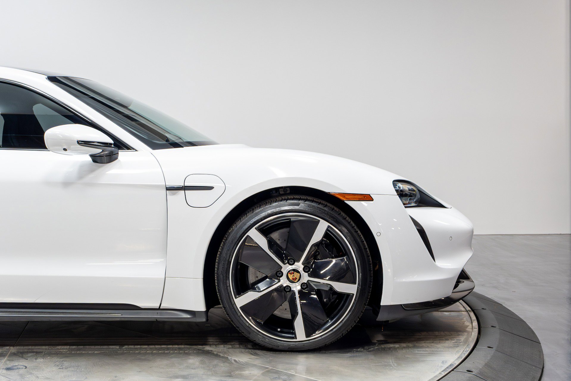 Used 2020 Porsche Taycan Turbo S AWD/4WD image 24