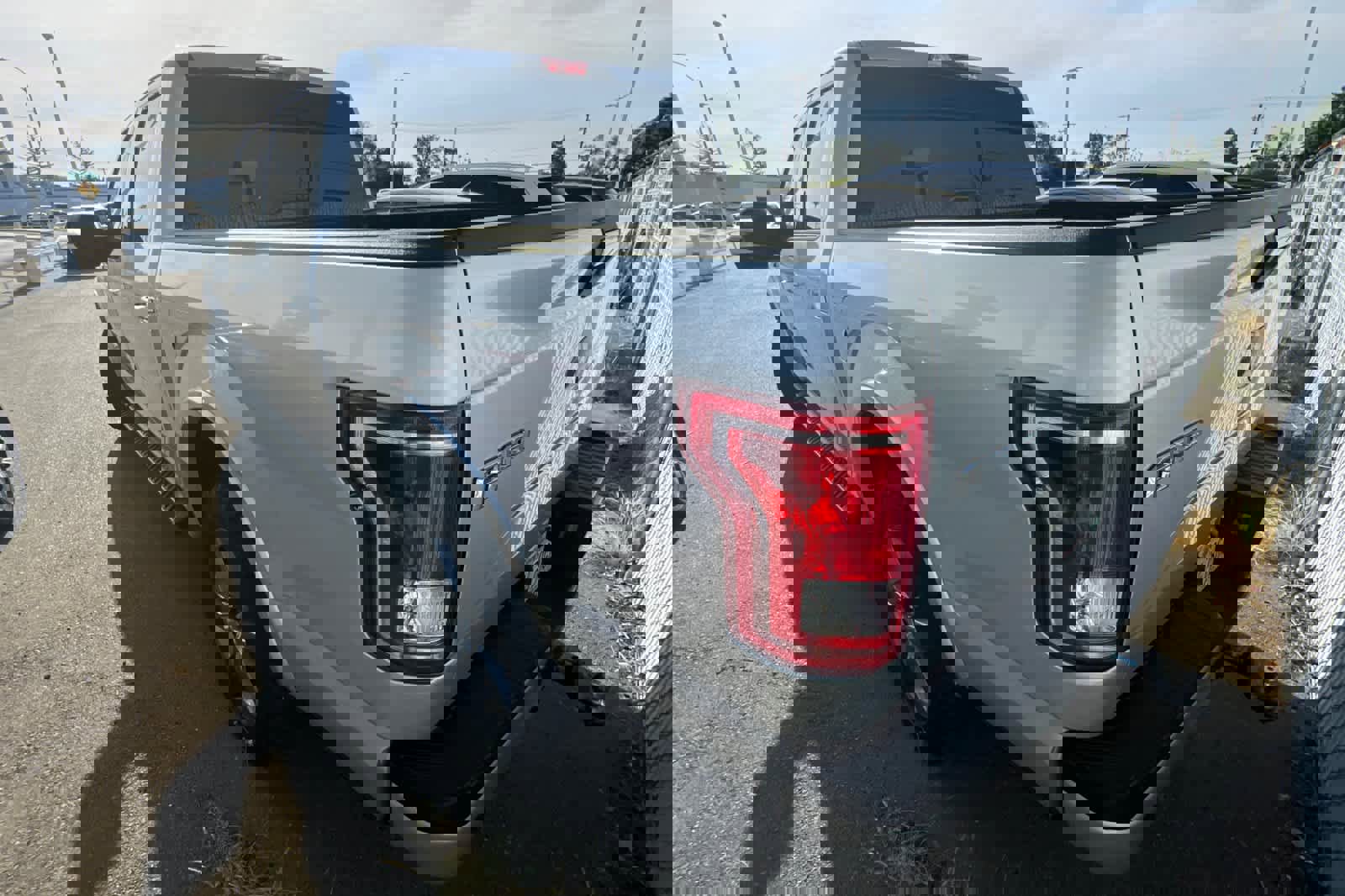 Used 2017 Ford F150 XLT w/ Equipment Group 302A Luxury image 6