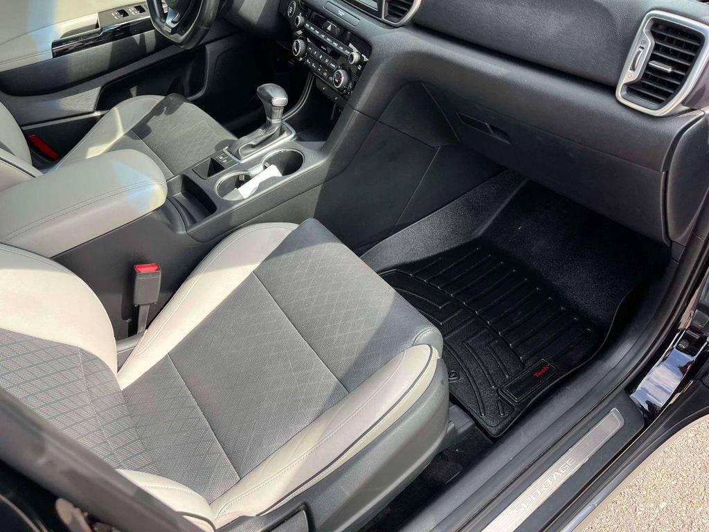 Used 2018 Kia Sportage EX w/ EX Sport Appearance Package FWD image 11