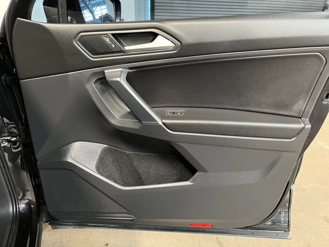 Used 2020 Volkswagen Tiguan SE FWD image 10