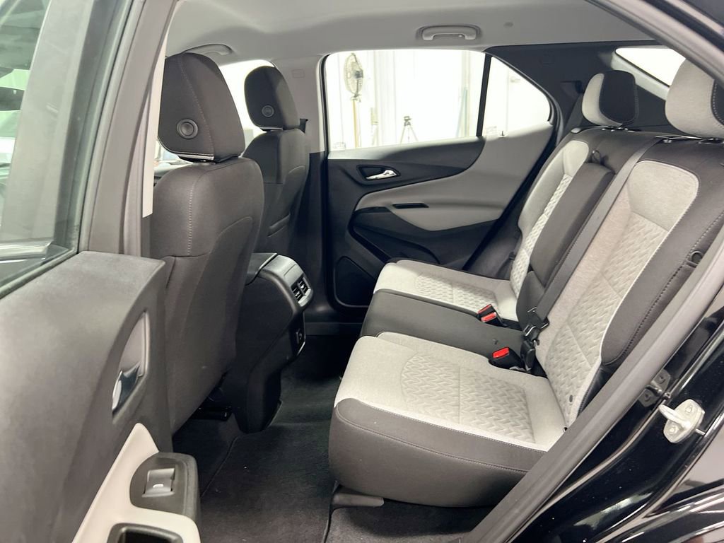 Used 2023 Chevrolet Equinox LS AWD/4WD image 25