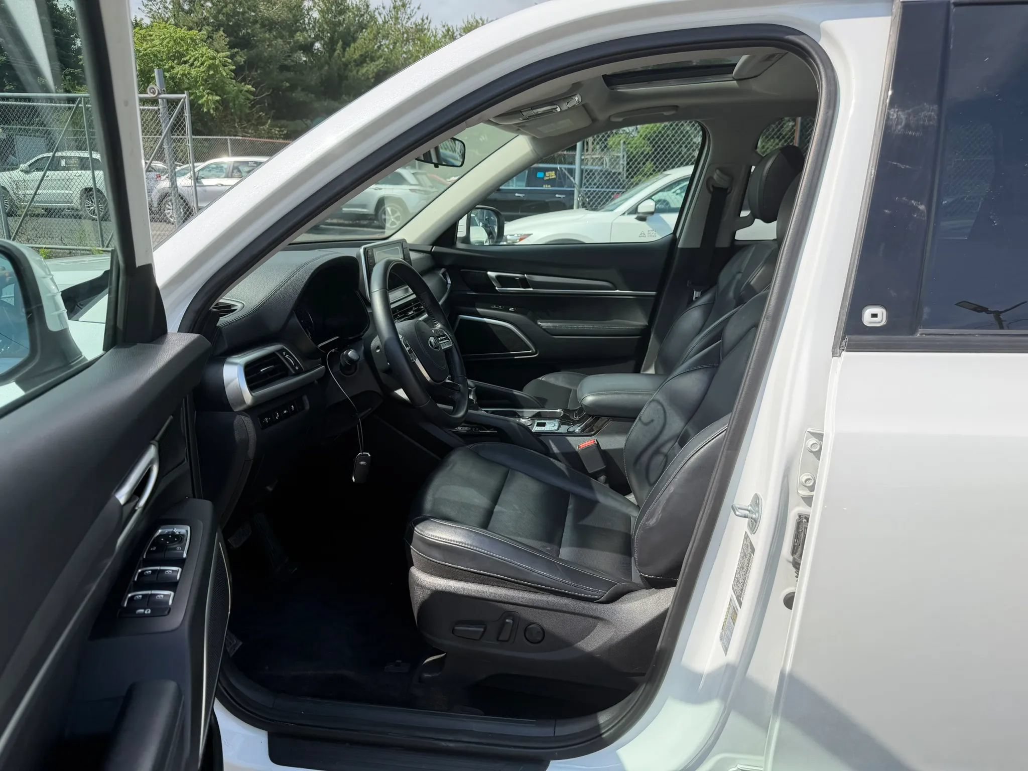 Used 2020 Kia Telluride S w/ S 8 Passenger Seating Package AWD/4WD image 27