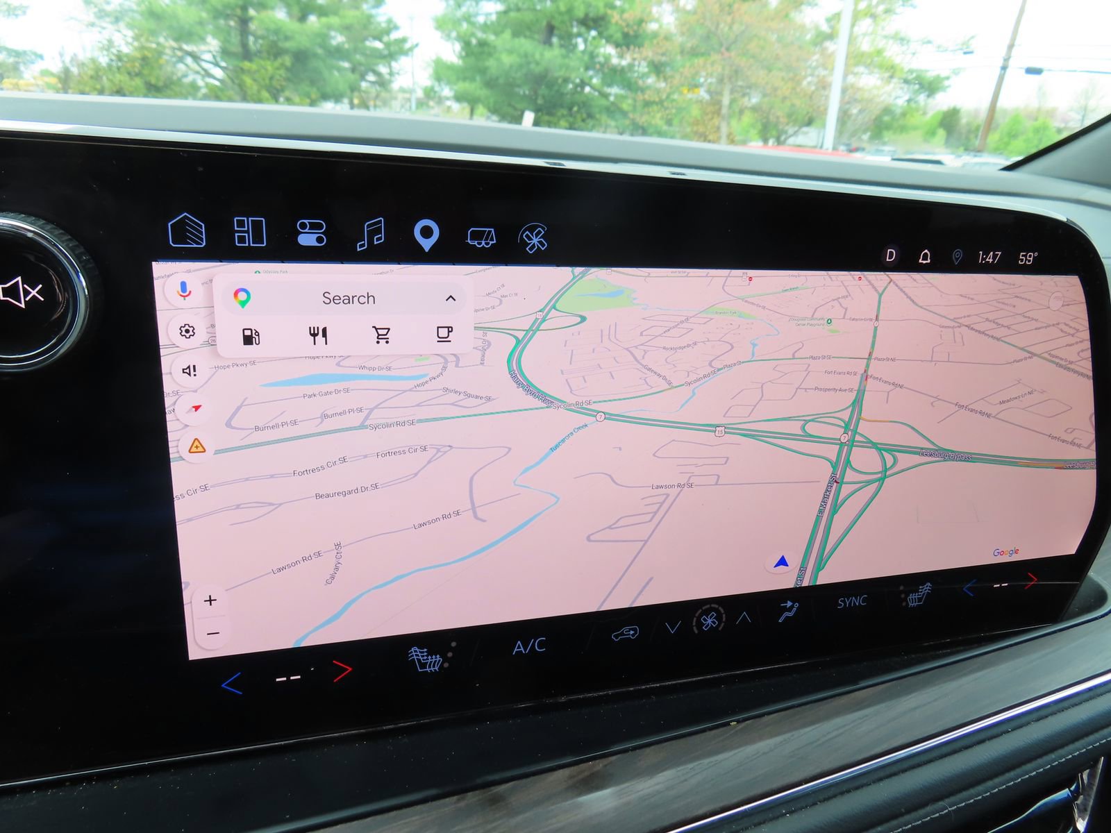 Used 2025 Chevrolet Suburban Z71 image 25