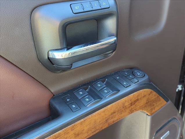 Used 2018 Chevrolet Silverado 2500 High Country w/ Duramax Plus Package image 9