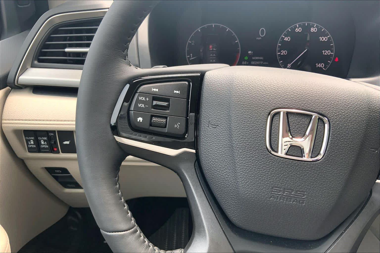 Used 2026 Honda Odyssey EX-L image 46