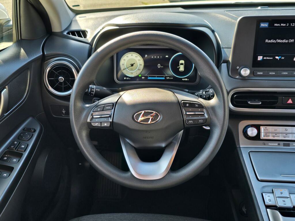 Used 2023 Hyundai Kona SE w/ Cargo Package image 19