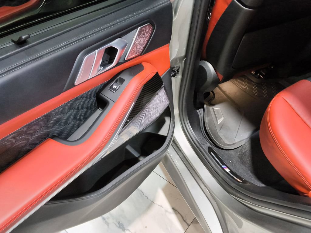 Used 2020 BMW X5 M AWD/4WD image 34