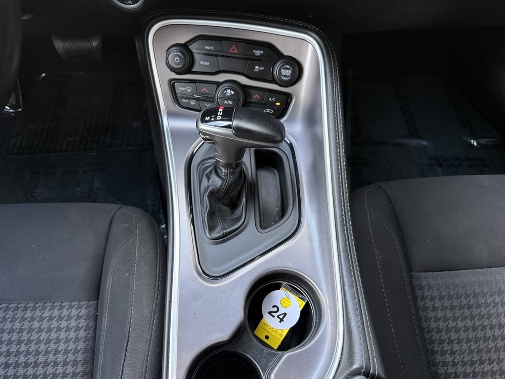 Used 2020 Dodge Challenger SXT RWD image 22