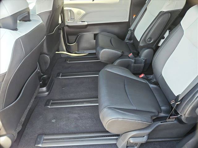 New 2026 Toyota Sienna XSE FWD image 15