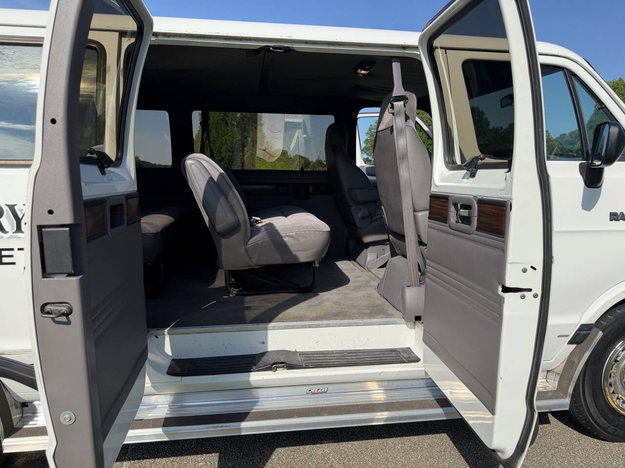 Used 1994 Dodge B350 RWD image 22