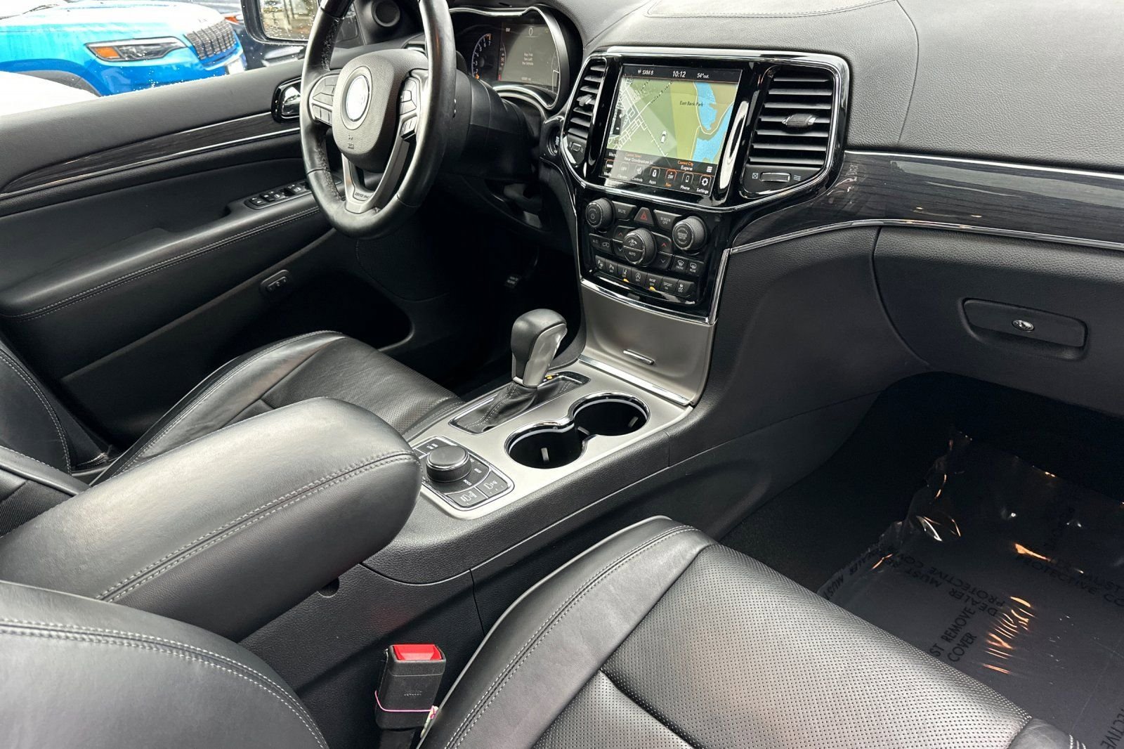 Used 2019 Jeep Grand Cherokee Overland AWD/4WD image 18