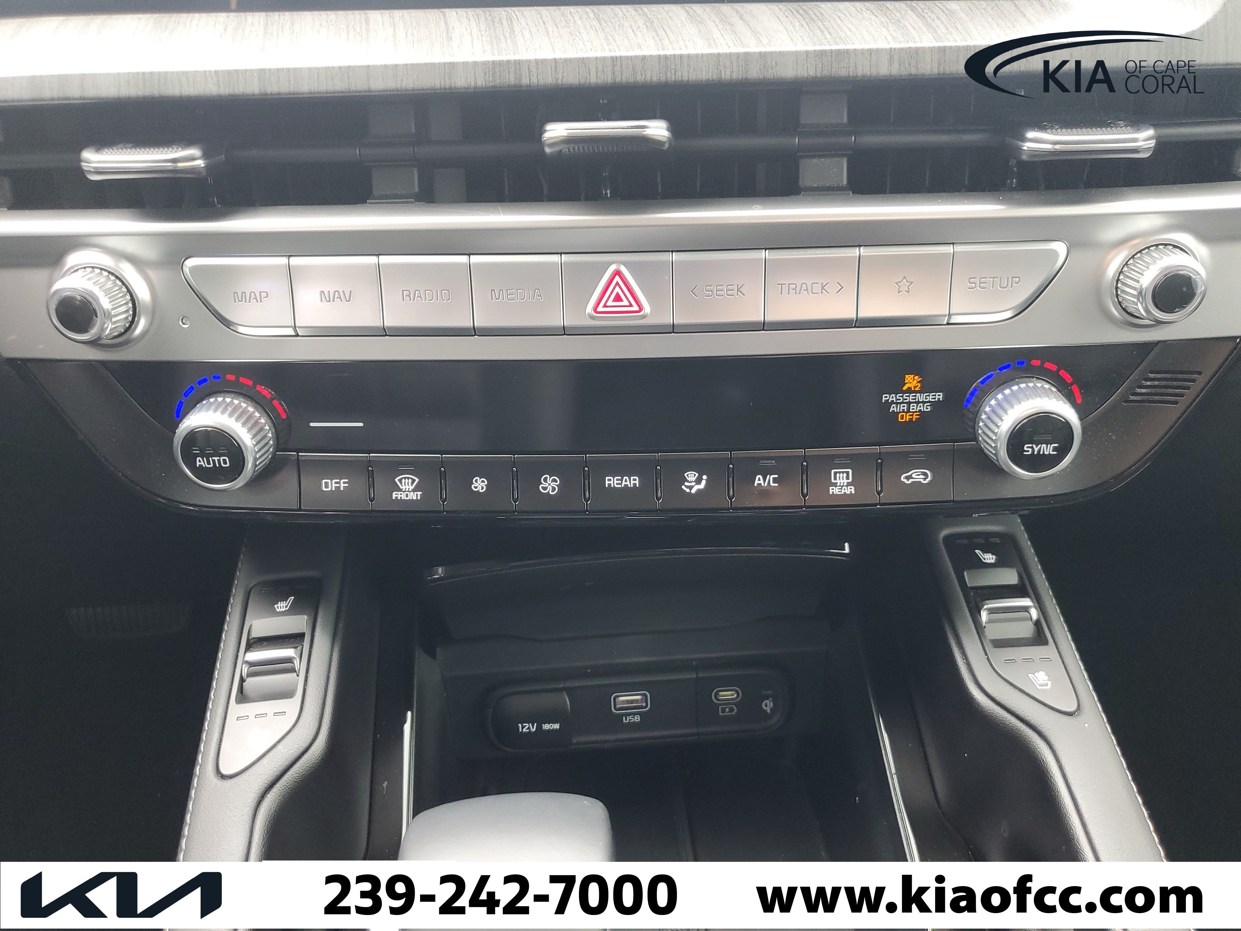 Certified 2024 Kia Telluride EX w/ EX Captain's Chair Package FWD image 22
