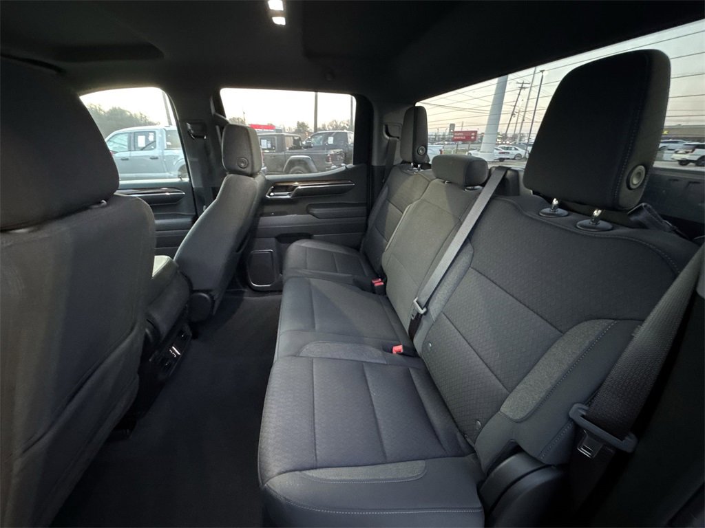 Used 2024 Chevrolet Silverado 1500 LT image 22