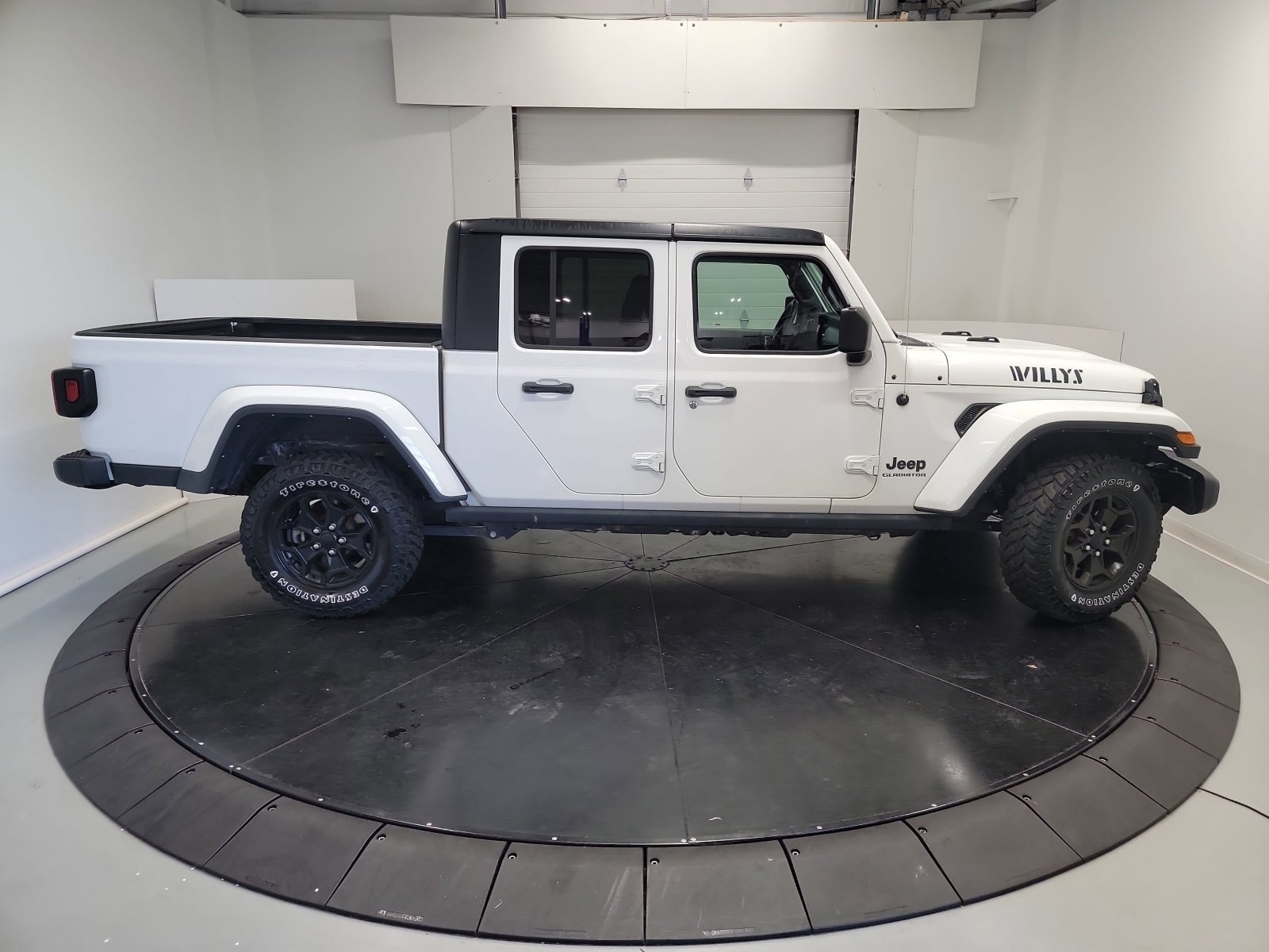 Used 2021 Jeep Gladiator Sport image 11