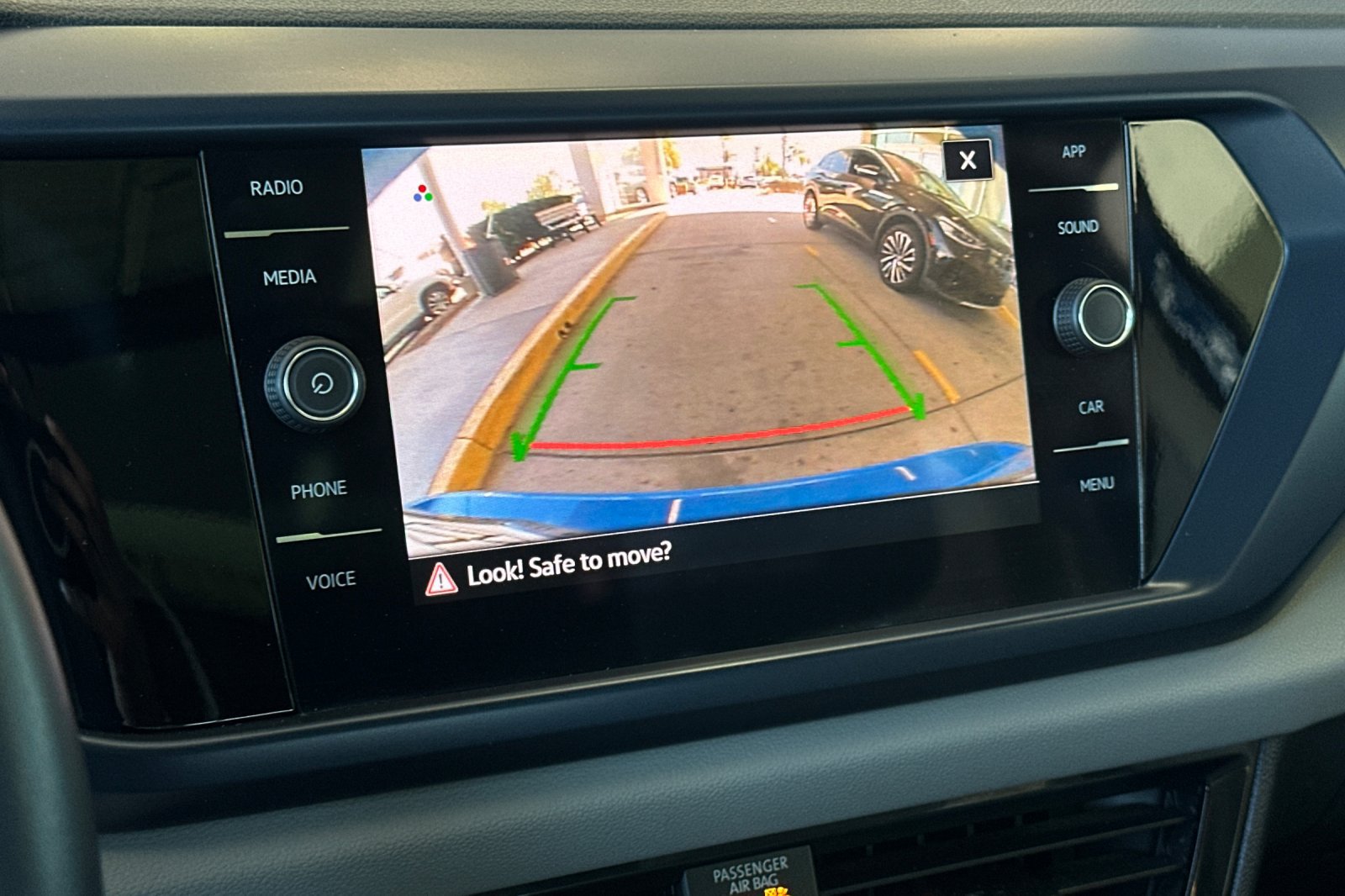 Used 2023 Volkswagen Taos SE FWD image 19
