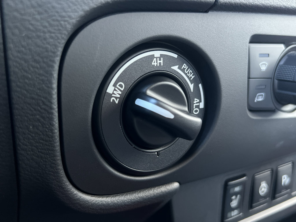 New 2026 Nissan Frontier PRO-4X w/ Pro-4x Convenience Package image 27