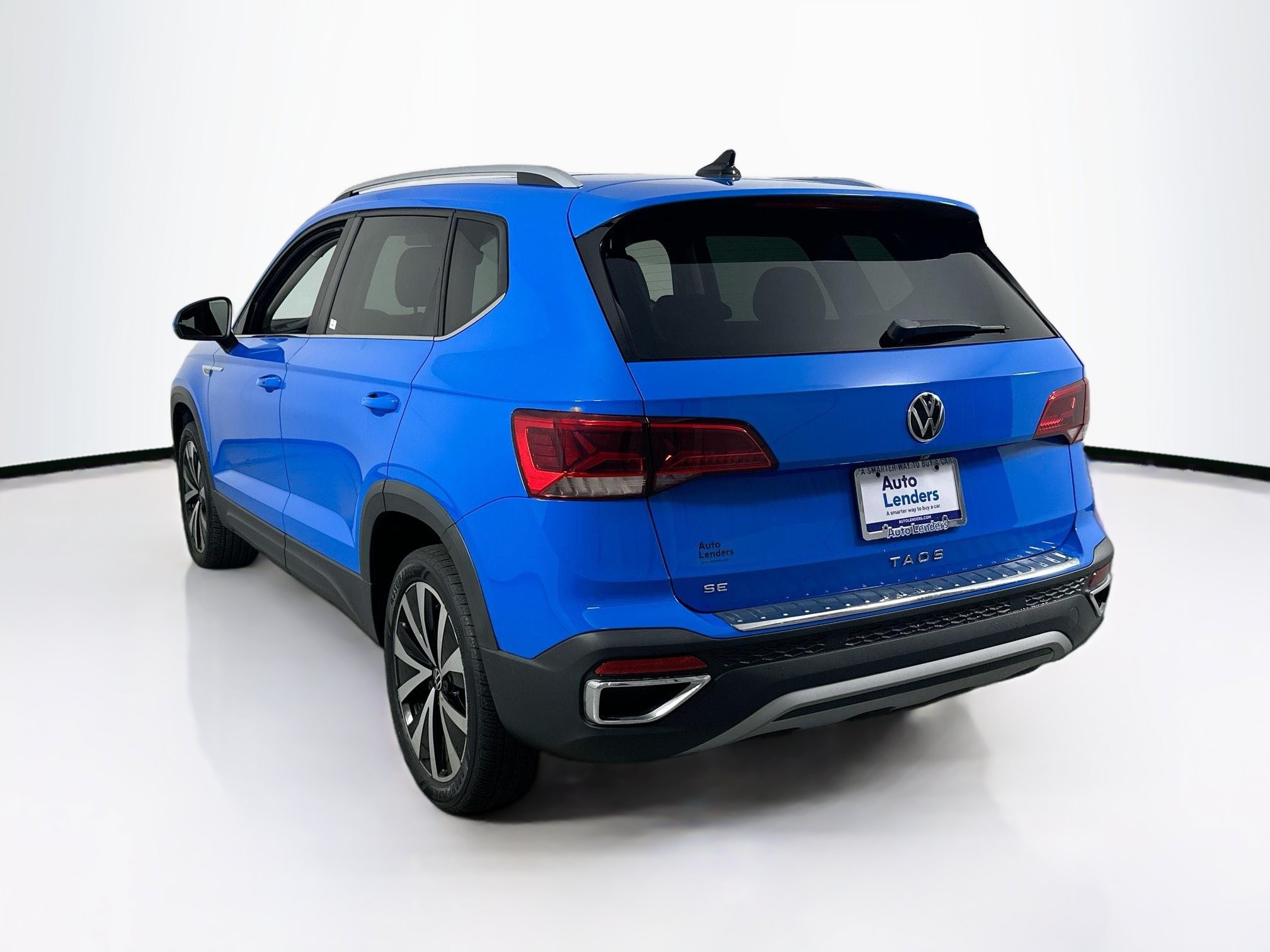 Used 2023 Volkswagen Taos SE FWD image 7