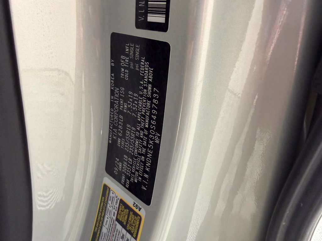 Used 2025 Kia Carnival SX FWD image 23