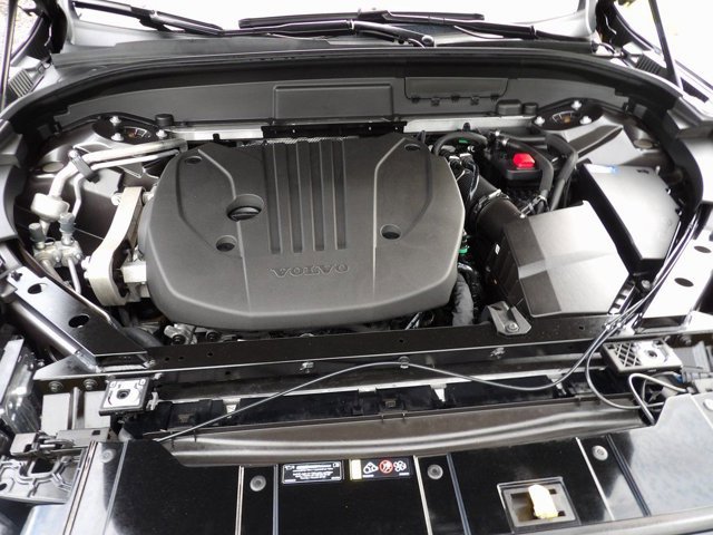 Certified 2024 Volvo XC60 B5 Ultimate w/ Protection Package Premier image 29