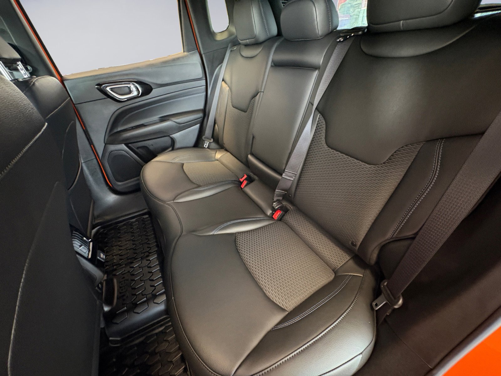 New 2026 Jeep Compass Latitude image 13