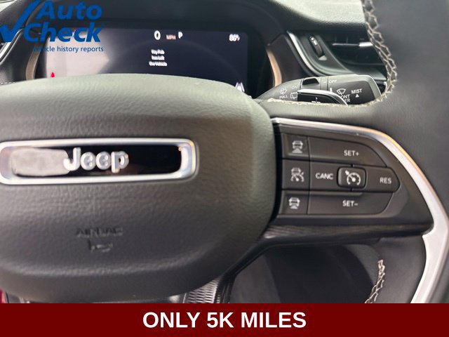 Used 2025 Jeep Grand Cherokee Altitude AWD/4WD image 38