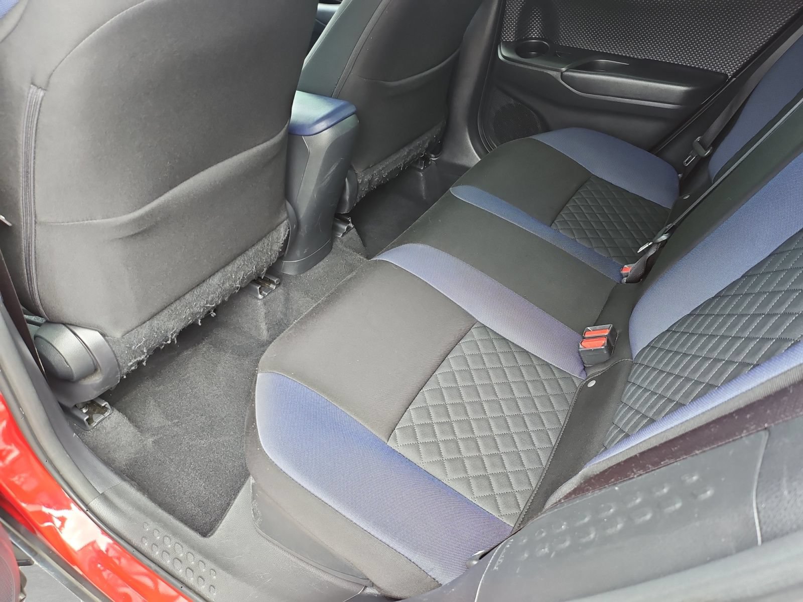 Used 2021 Toyota C-HR XLE FWD image 27
