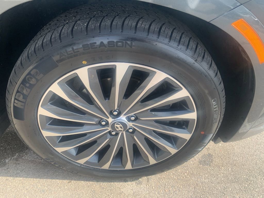 Used 2023 Hyundai Palisade Calligraphy image 45