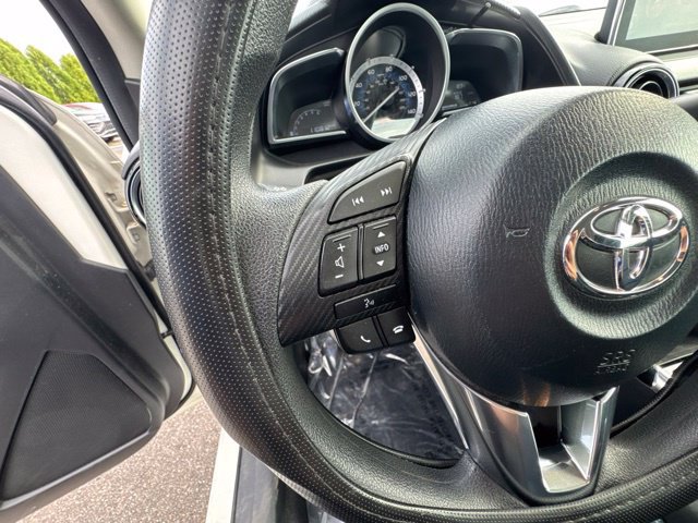 Used 2017 Toyota Yaris iA FWD image 19