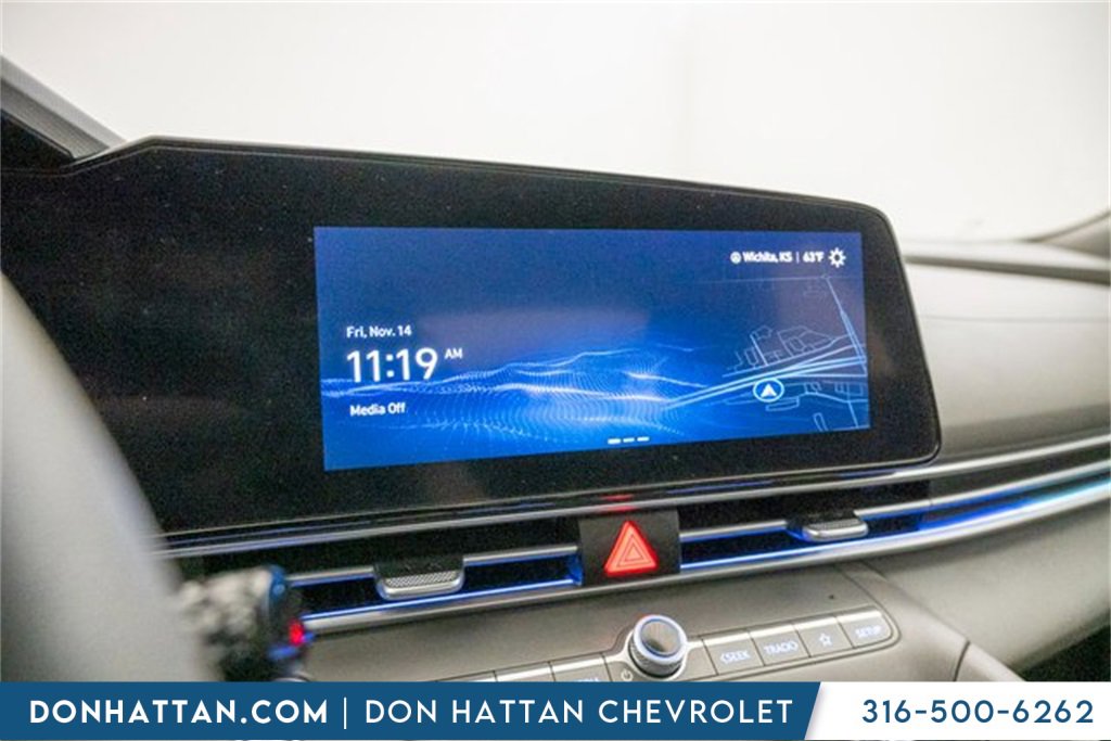 Used 2024 Hyundai Elantra SEL image 9