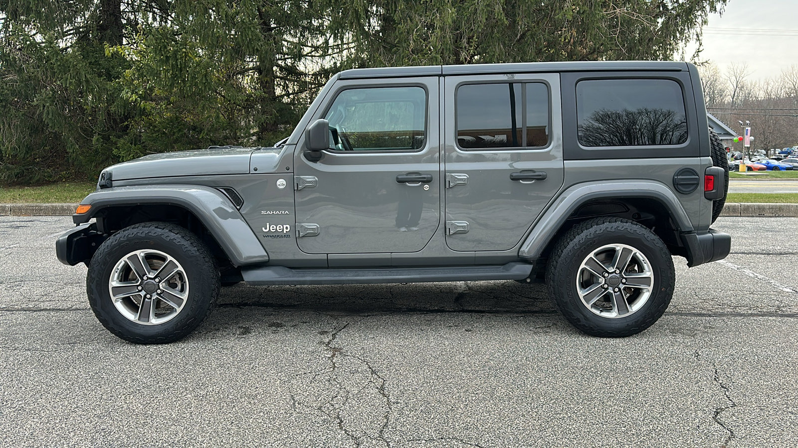 Used 2020 Jeep Wrangler Unlimited Sahara w/ Cold Weather Group image 27