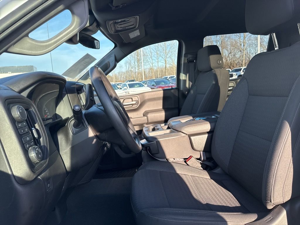 Used 2023 Chevrolet Silverado 1500 Custom image 10
