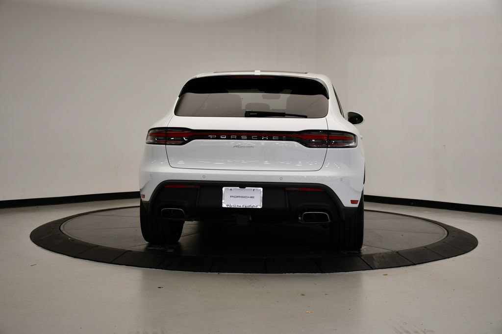 Certified 2026 Porsche Macan AWD/4WD image 6