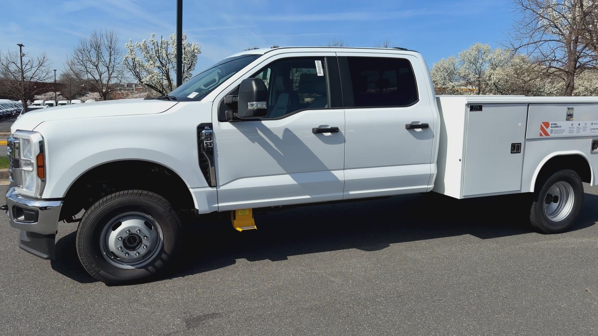 New 2026 Ford F350 XL w/ XL Chrome Package AWD/4WD image 7