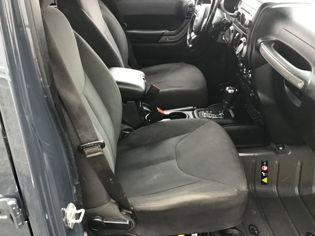 Used 2018 Jeep Wrangler Unlimited Sport S image 10