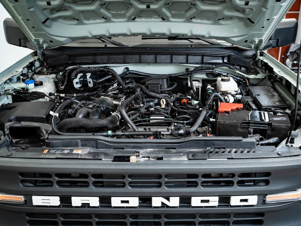 Used 2021 Ford Bronco Black Diamond image 48