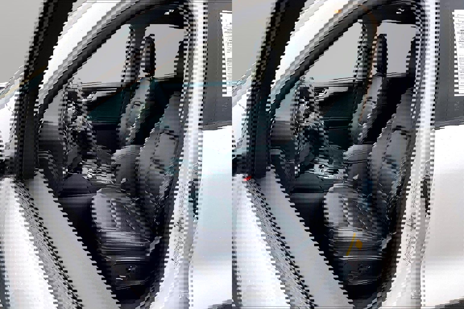 Used 2020 Ford Escape SE Sport image 16